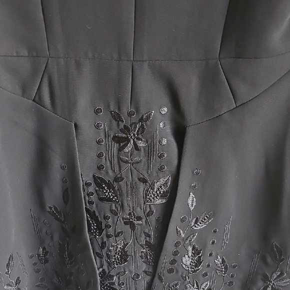 Soft Surroundings Monochrome Embroidered Black Blazer Tailored Fit - Picture 7 of 10